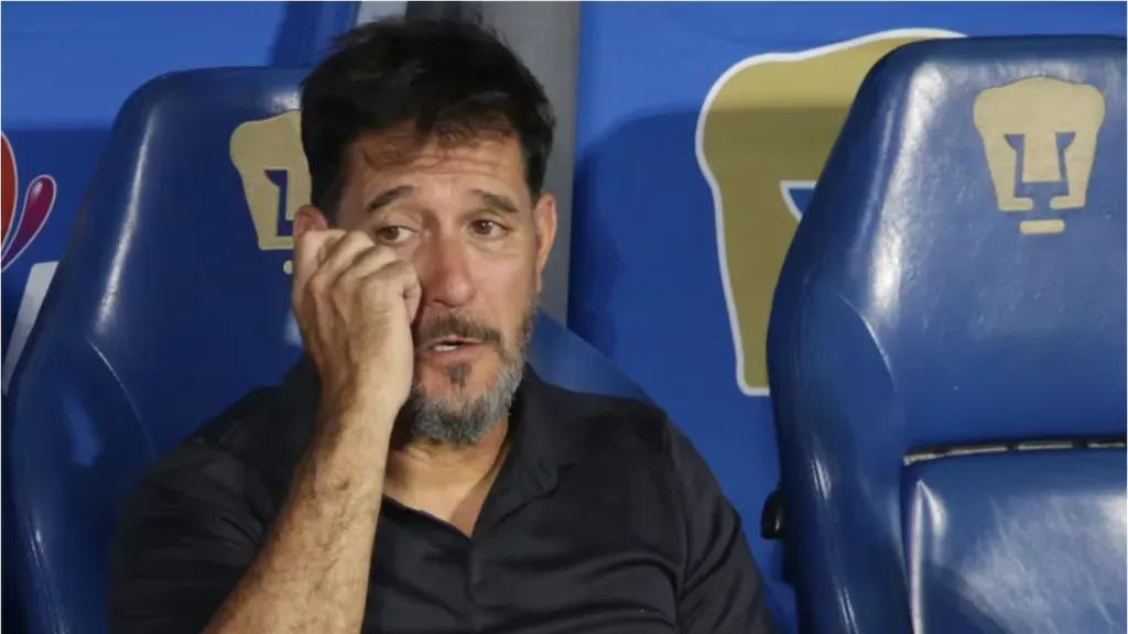 En la era Gustavo Lema, Pumas sumó 21 victorias, 15 empates y 18 derrotas para una efectividad del 49% en 54 partidos. (Foto: Carlos Mejía / El Universal)