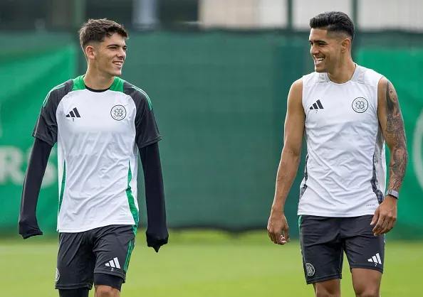 Luis Palma y Alex Valle mientras fueron compañeros en el Celtic. (Getty Images)