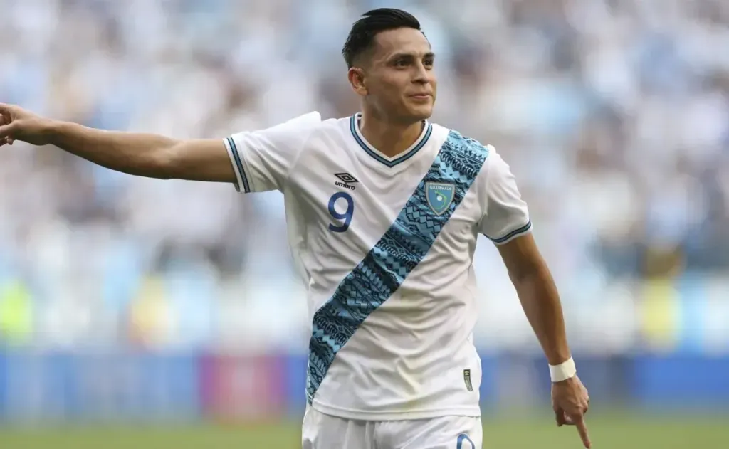 Rubio Rubín con la Azul y Blanco. (Foto: Getty Images)