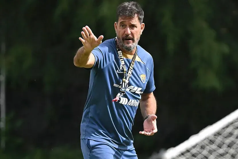 Gustavo Lemos fue despedido de su cargo como entrenador de Pumas (Pumas UNAM).