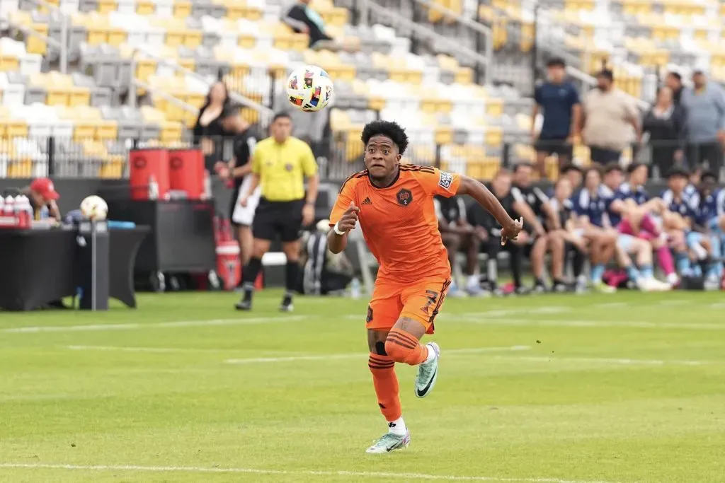 Exon Arzú fue suplente en la derrota del Houston Dynamo ante Dallas en el debut de la nueva temporada de la MLS.