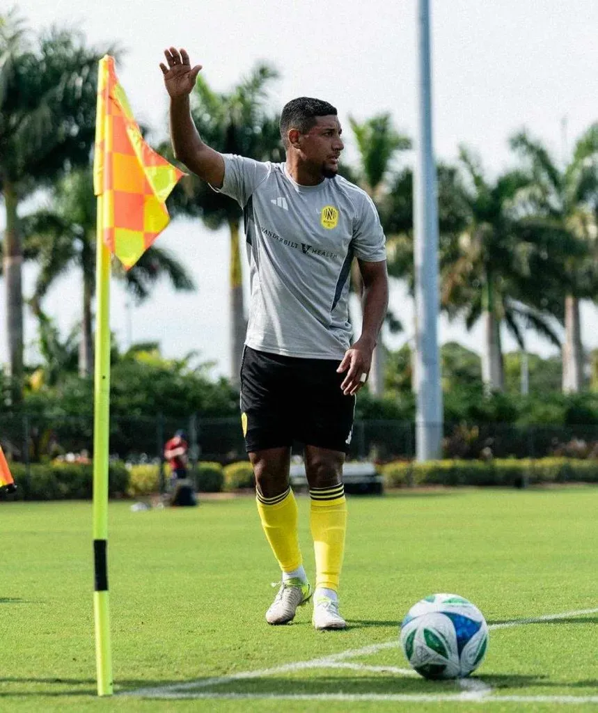 Acosta tiene que recuperarse para poder hacer su debut en el Nashville de la MLS.