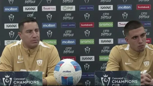 Efraín Juárez DT de Pumas en Conferencia