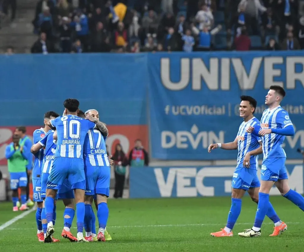 Denil Maldonado y sus compañeros dieron un gran primer paso para pelear el título. (Foto: Facebook Universitatea Craiova)