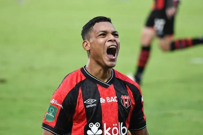 Creichel Pérez – Alajuelense