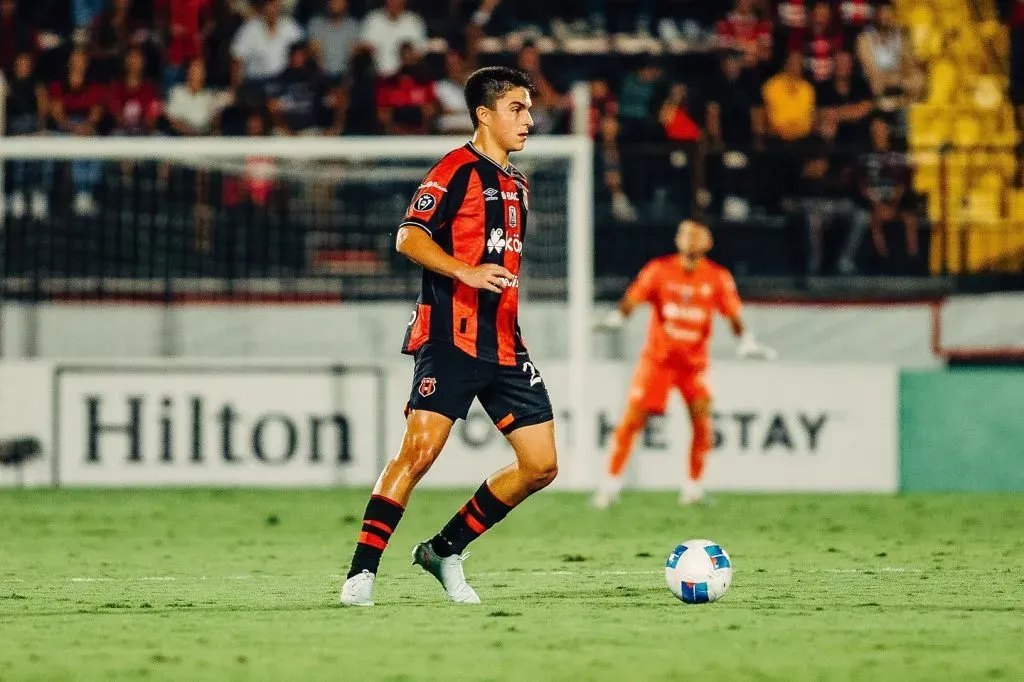 Van der Putten fue conocado a la Selección de Costa Rica (LDA).