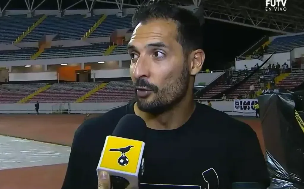 Celso Borges no pierde la cabeza en medio del escándalo (FUTV).