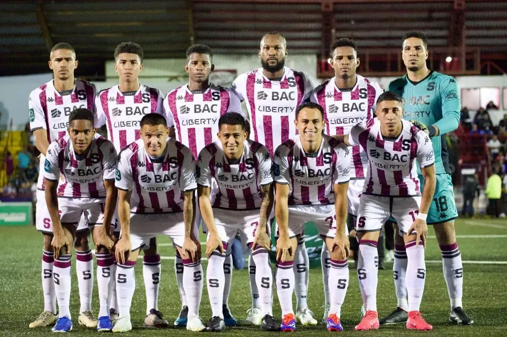 Sinclair y Bolaños, de ser titulares a no entran en la convocatoria (Saprissa).