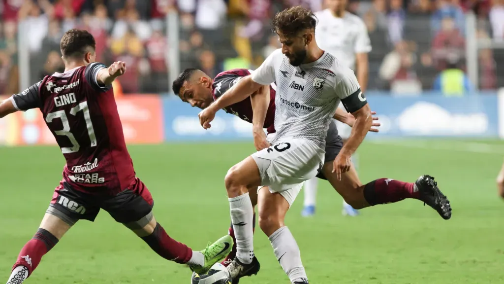 La última vez que se vieron las caras, el pasado 25 de enero, Herediano venció 3-1 a Saprissa. (Foto: La Nación)