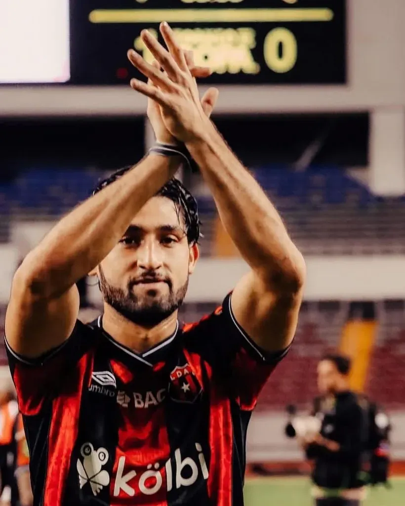 Aarón Salazar tampoco se quedó callado (LDA).