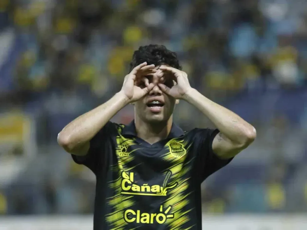 Roberto Osorto suma 50 partidos con Real España. Debutó el 15 de marzo de 2023 a los 17 años. (Foto: Cortesía)