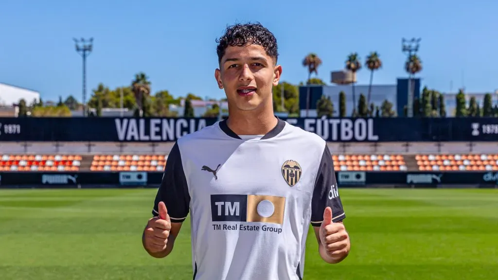 Warren Madrigal sufre molestias en su rodilla (Valencia).