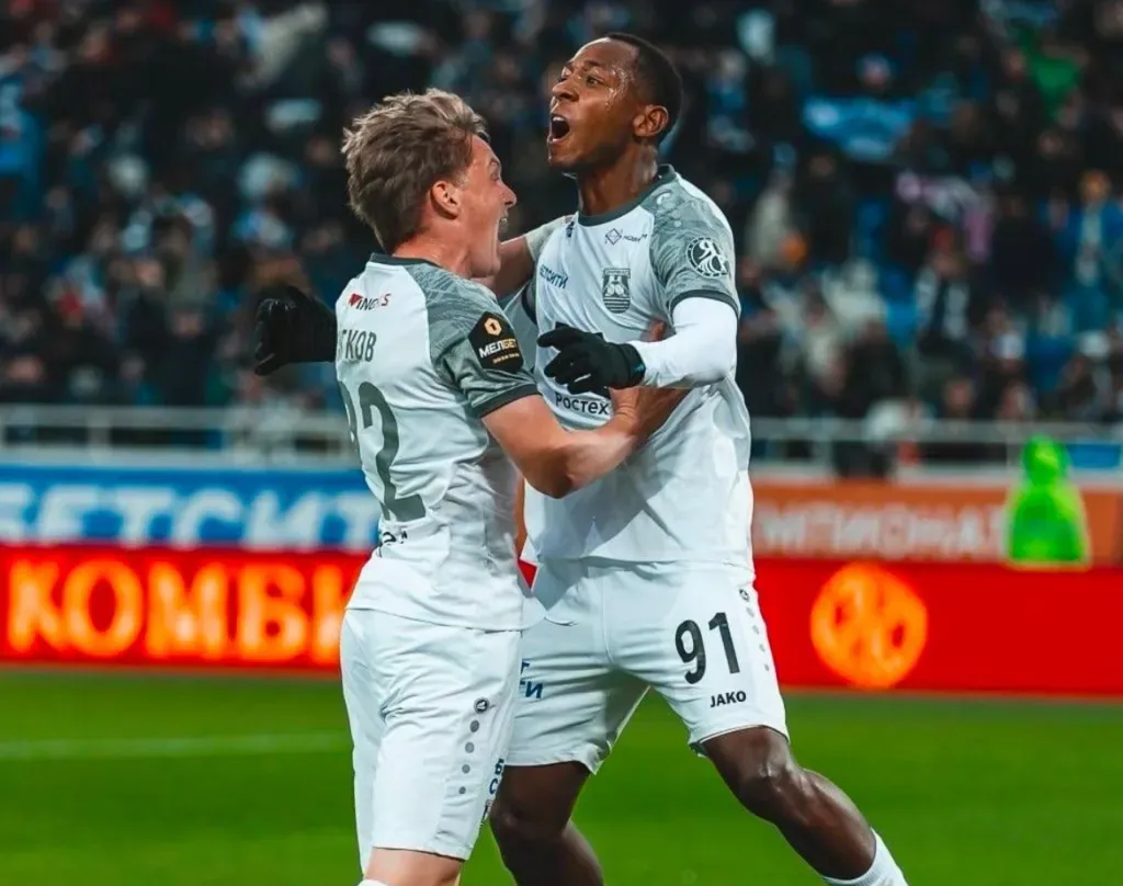 Brayan Gil llegó a Rusia por $1.9 millones, convirtiéndose en la venta más cara del fútbol salvadoreño. (Foto: FC Baltika)