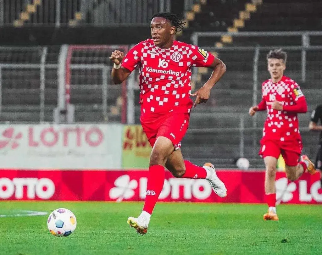 Nayrobi Vargas es otro que Rueda no descarta para la Copa Oro 2025.