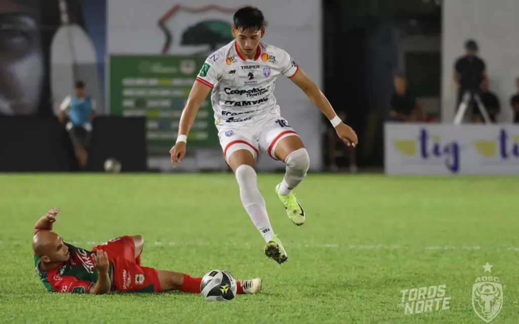 Joseth Peraza también fue buscado por equipos del extranjero, según confirmó el gerente deportivo de San Carlos, Carlos Acosta. Uno de ellos habría sido LA Galaxy de la MLS. (Foto: Toros del Norte)
