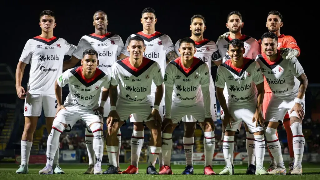 Futbolista de Alajuelense habló sobre las críticas que recibió.