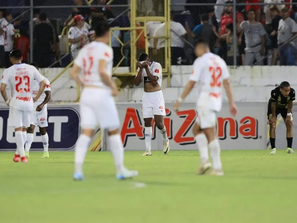 Los jugadores de Olimpia se jugarán gran parte de la clasificación en los próximos clásicos.
