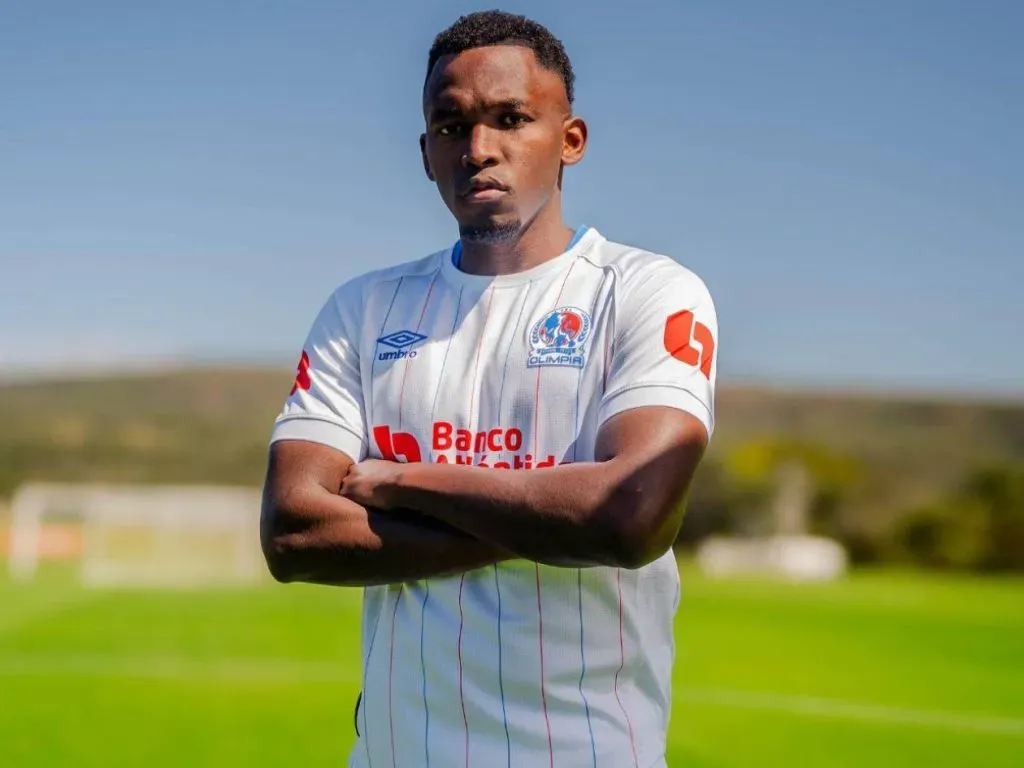 Alberth Elis es el jugador más caro de la plantilla de Olimpia.