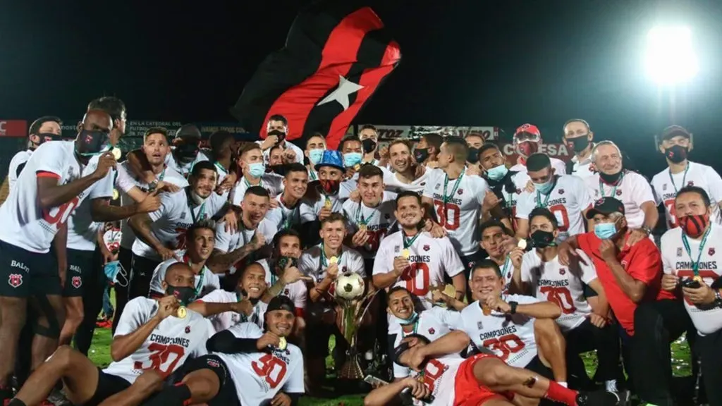 Desde que Machillo Ramírez se fue de Alajuelense, el club ganó solo una liga.