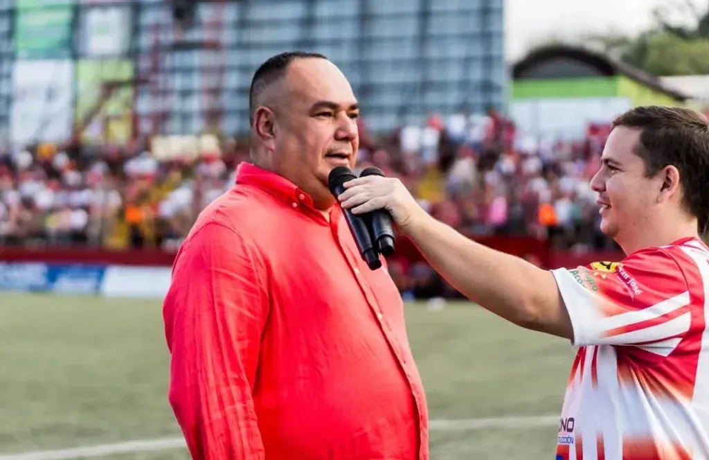 Ronny Cortés presidente del Santos de Guápiles.