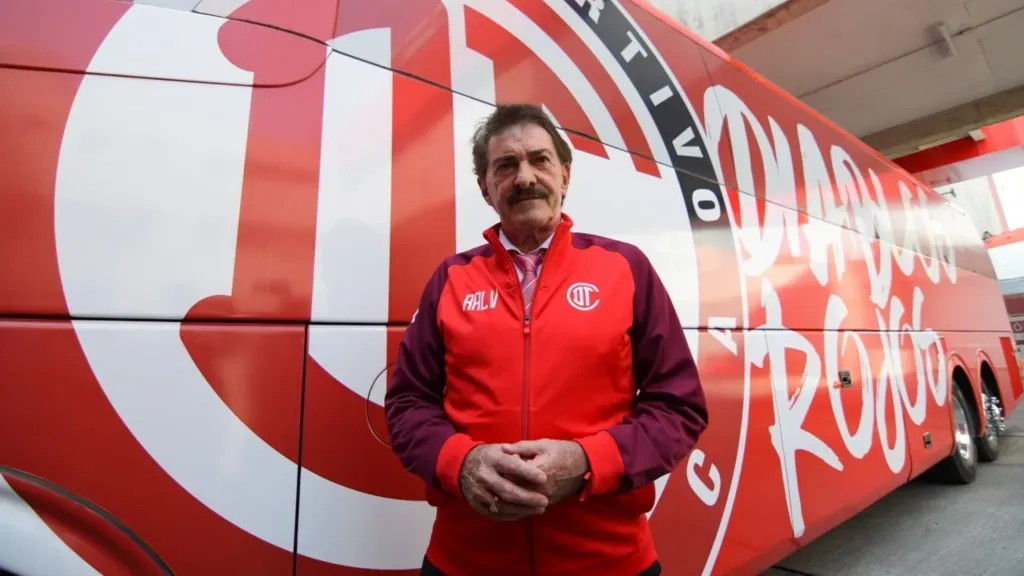 El último equipo que La Volpe dirigió fue Toluca, en 2019. Tras esta experiecia anunció su retiro de los banquillos. (Foto: Toluca)