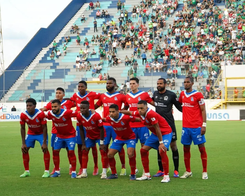 Olimpia venció 2-1 a Marathón y es líder del torneo.