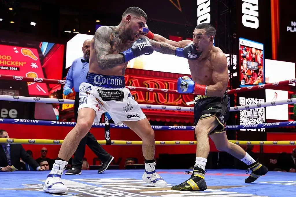 Teófimo López se mostró muy superior a su rival y ya busca un nuevo horizonte en su carrera.