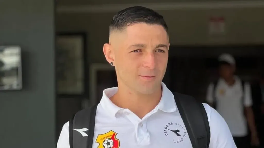 Ariel Arauz se iría a Sporting.