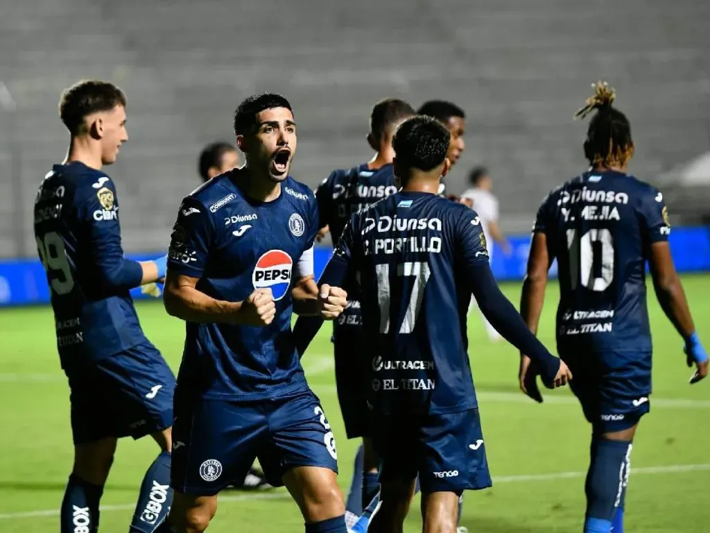 Motagua vapuleó a Génesis y busca el bicampeonato.
