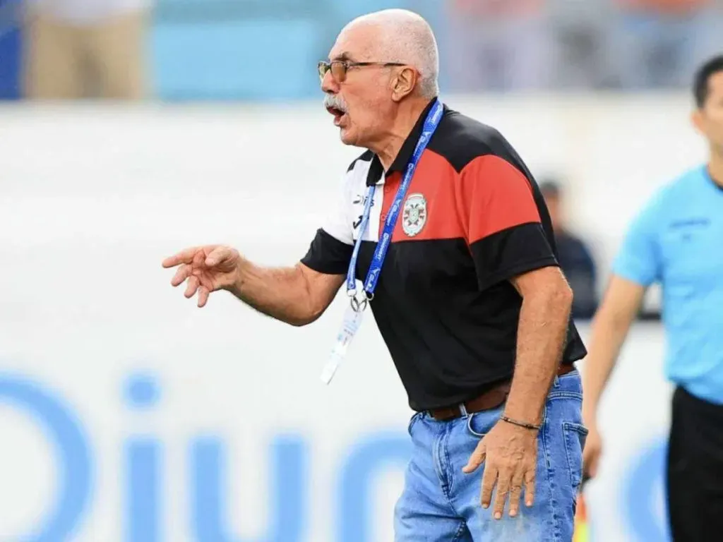 Manuel Keosseián podría dejar a Marathón tras la eliminación. (Foto: La Prensa)