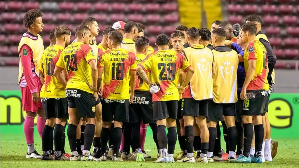 Herediano va por el milagro (CSH).