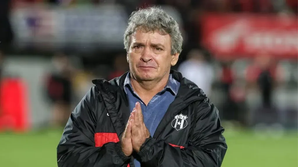 oscar ramirez agradece-alajuelense