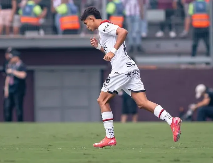 Isaac Badilla es una señal de lo que se viene en Alajuelense (LDA).