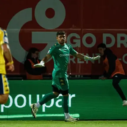 Kevin Chamorro sumó minutos sobre el final de la temporada (Estoril).