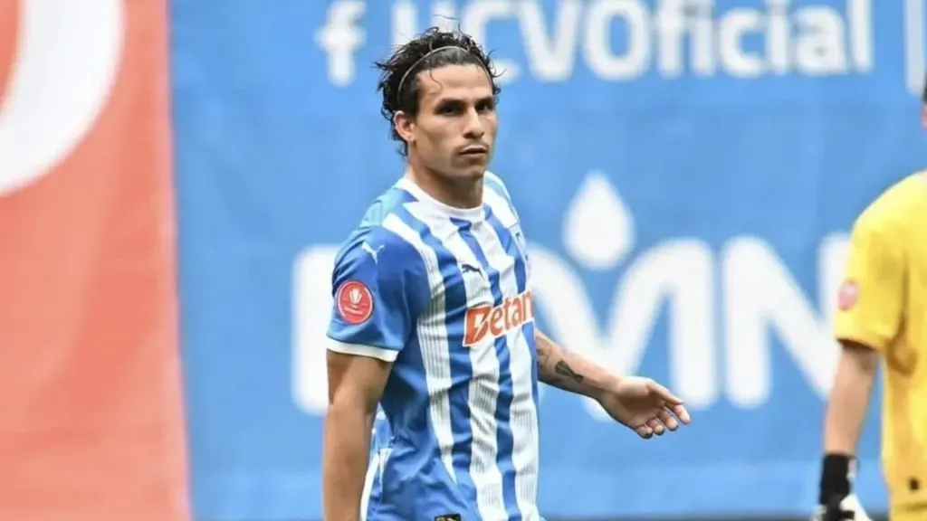 Luis Paradela no quiere regresar a Saprissa.