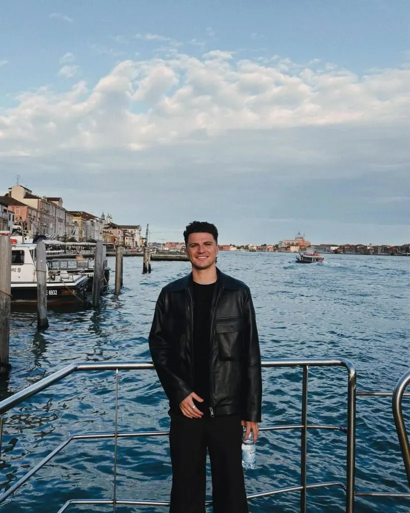 Gino Vivi aterrizó en Europa (Instagram).