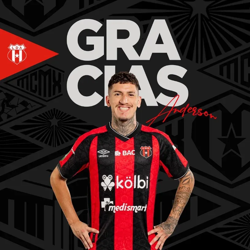 Con esta clásica imagen Alajuelense despidió a Canhoto. (LDA)