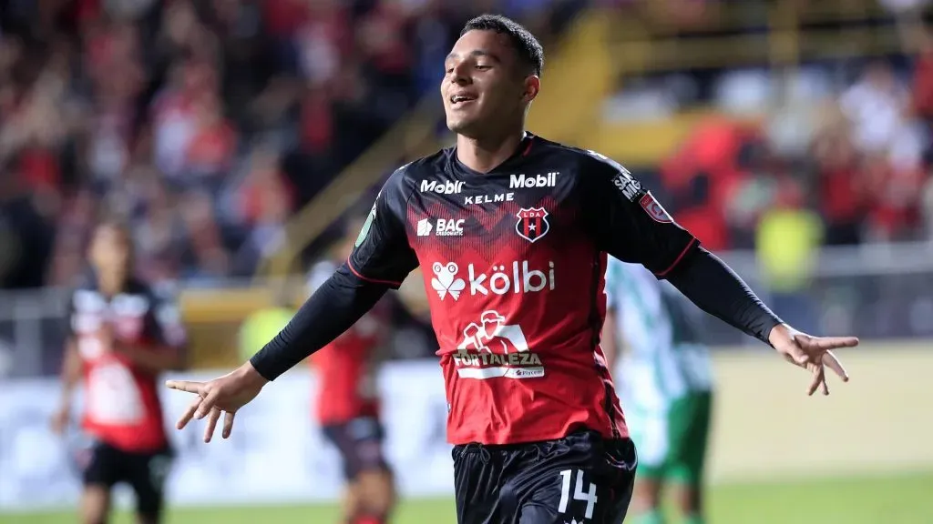 Doryan Rodríguez no jugará en Alajuelense.