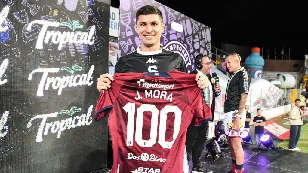 Joseph Mora continuará en Saprissa.