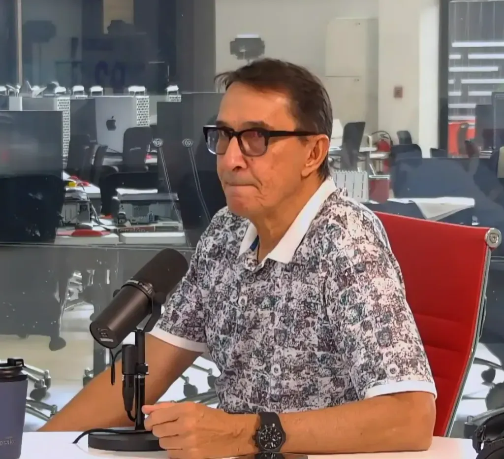 Guimaraes valora el trabajo silencioso de Larry Angulo (Tigo Sports).