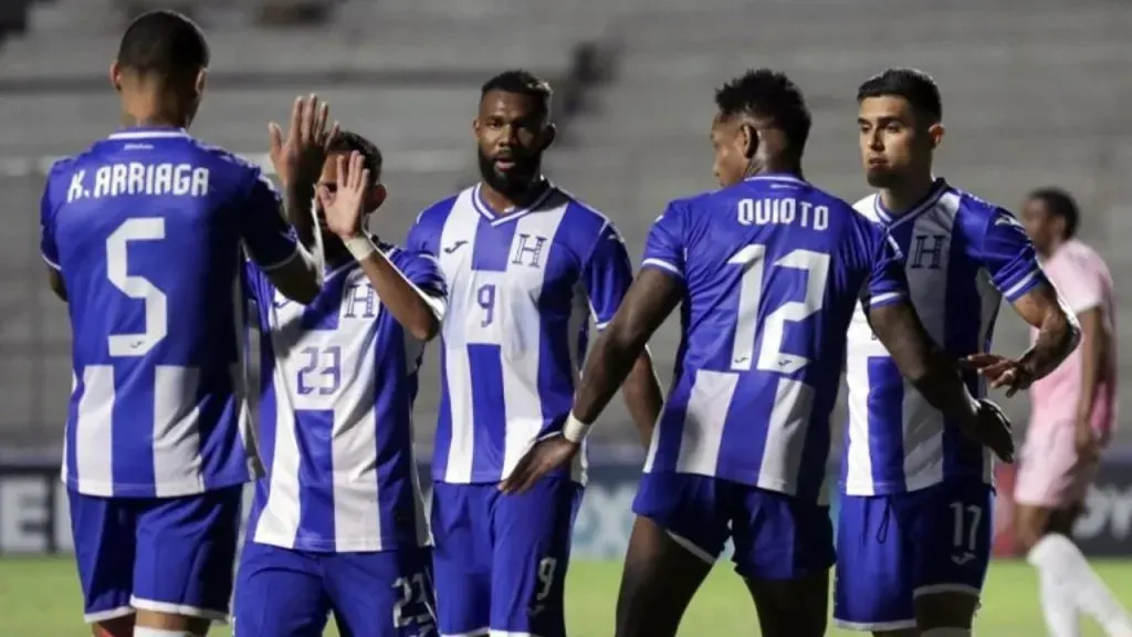 La IA predice que Honduras le va a ganar a Islas Caimán por al menos tres goles.