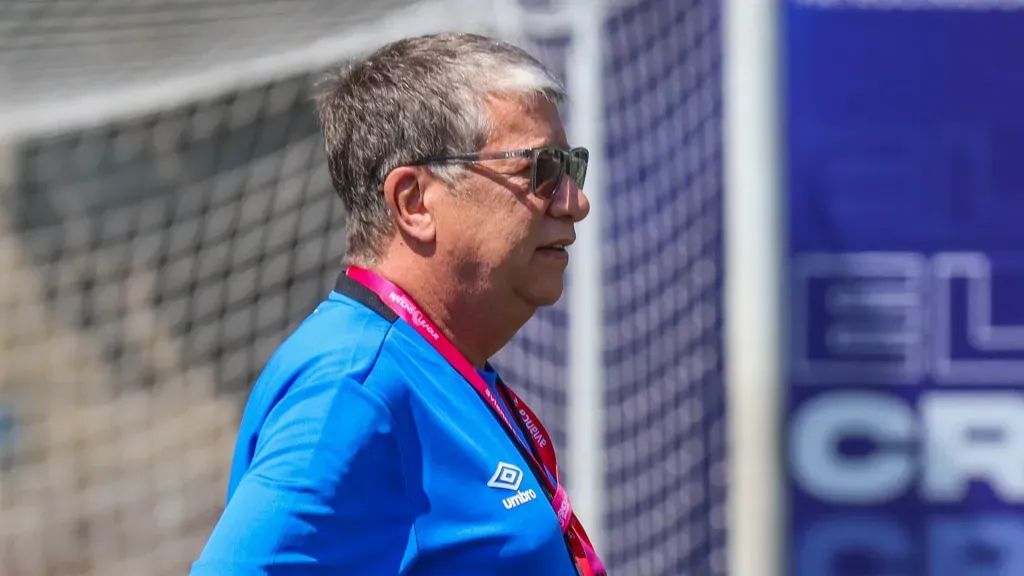 bolillo-gomez-la-selecta-seleccion-el-salvador