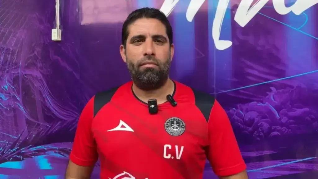 Carlos Vela deberá traer dos refuerzos del extranjero.