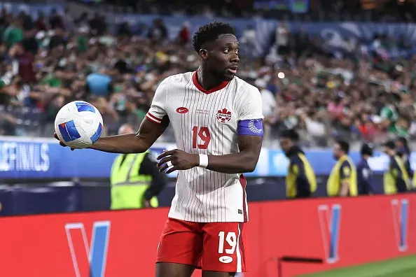 Alphonso Davies no jugará ante Honduras y tampoco la Copa Oro. (Getty Images)