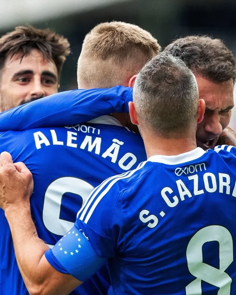 Real Oviedo alcanzó el tan ansiado ascenso a la primera división (Real Oviedo).