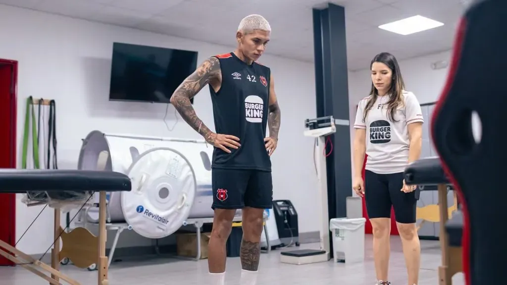 John Paul Ruiz ya se entrena con Alajuelense.