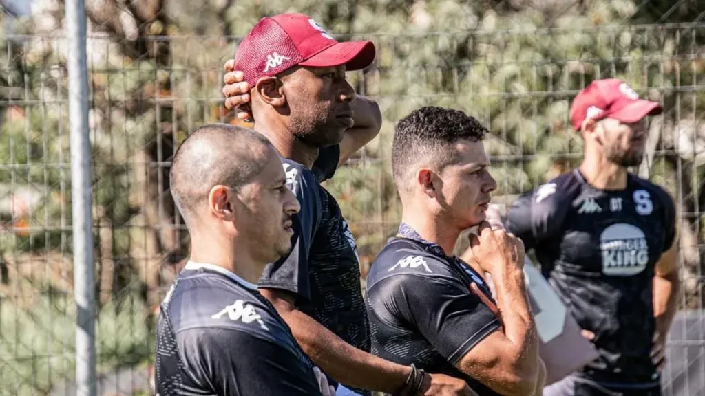 Wanchope tiene un problema en puerta.