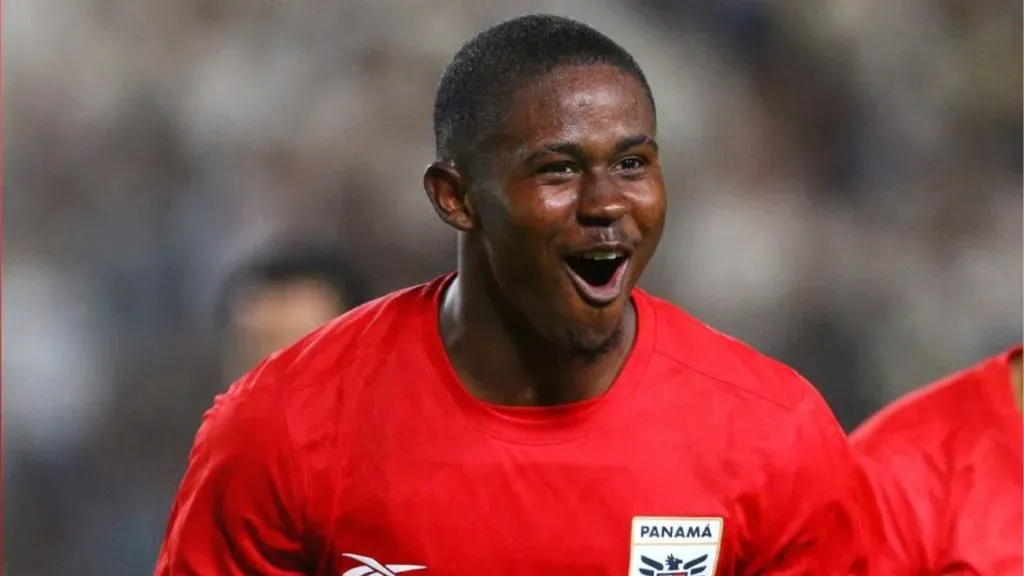 Gustavo Herrera con la Selección de Panamá.