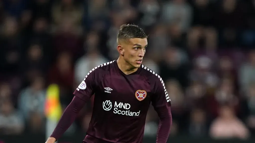 Kenneth Vargas es un jugador que divide opiniones en Escocia (Hearts).