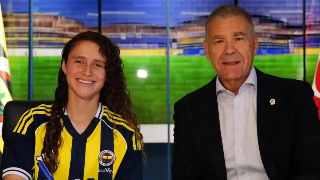 Salas firmó para el club turco.